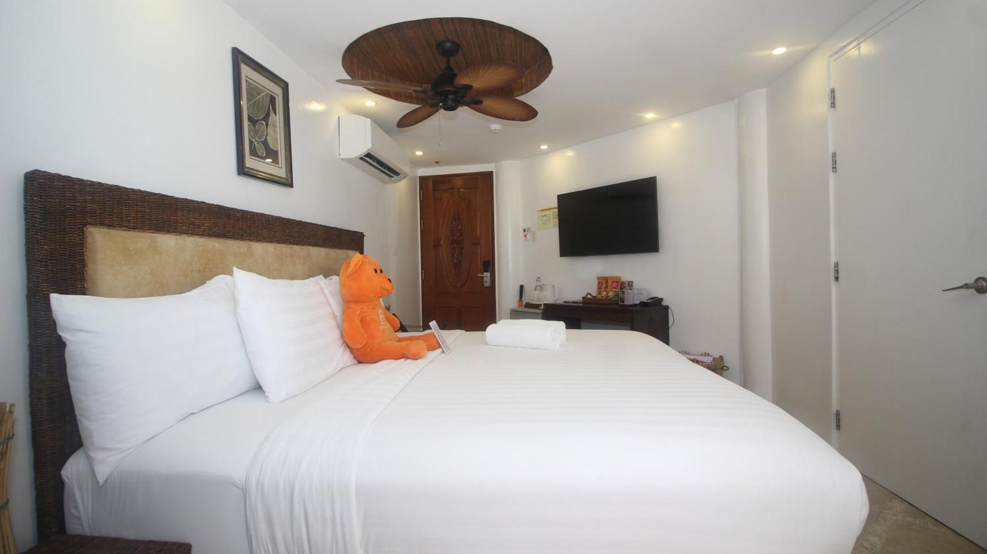 Ambassador In Paradise Balabag  Exterior foto Deluxe Room