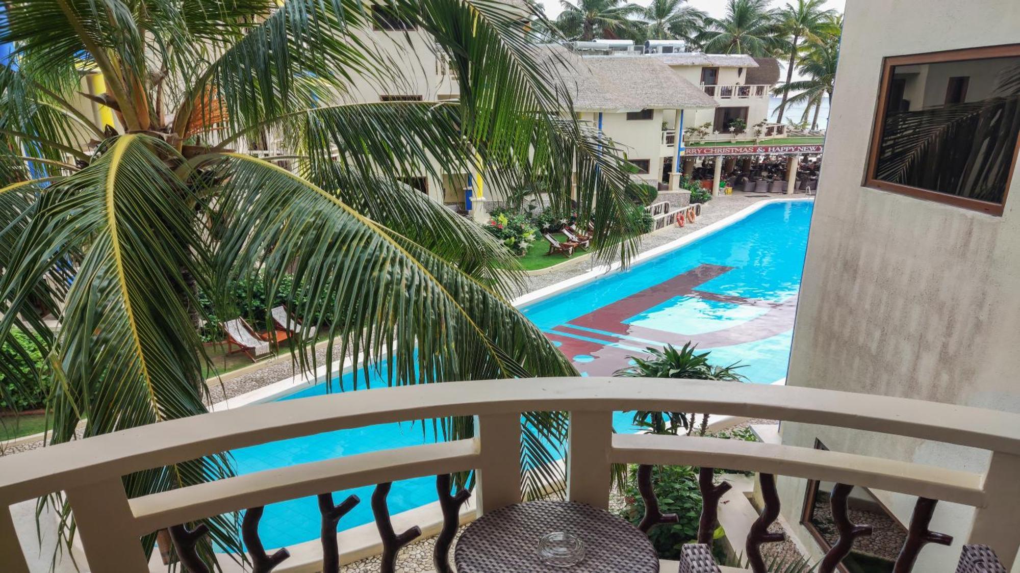 Ambassador In Paradise Balabag  Exterior foto The pool at the hotel
